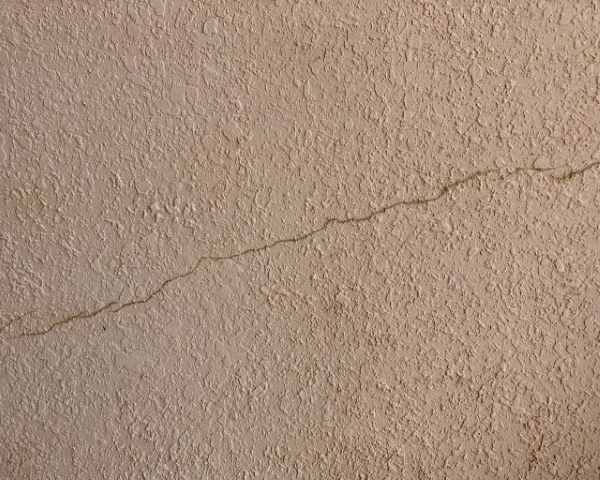 外壁・屋根塗装における下地調整の重要なポイント