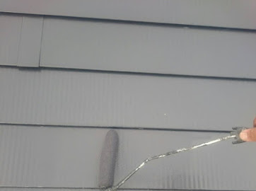 千葉県習志野市にて屋根塗装工事の中塗り〜上塗り作業を行いました！