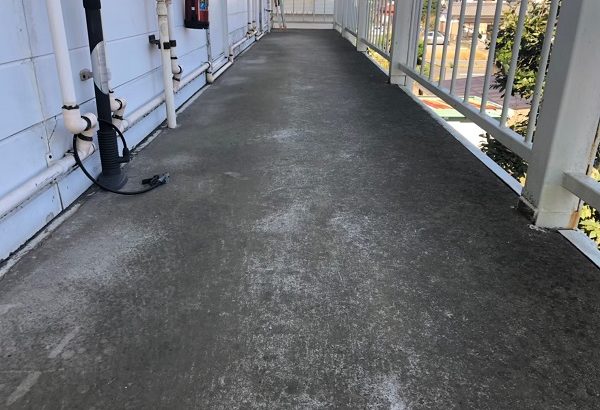 千葉県習志野市　外壁塗装　付帯部塗装　アパート　廊下　防水工事 (3)