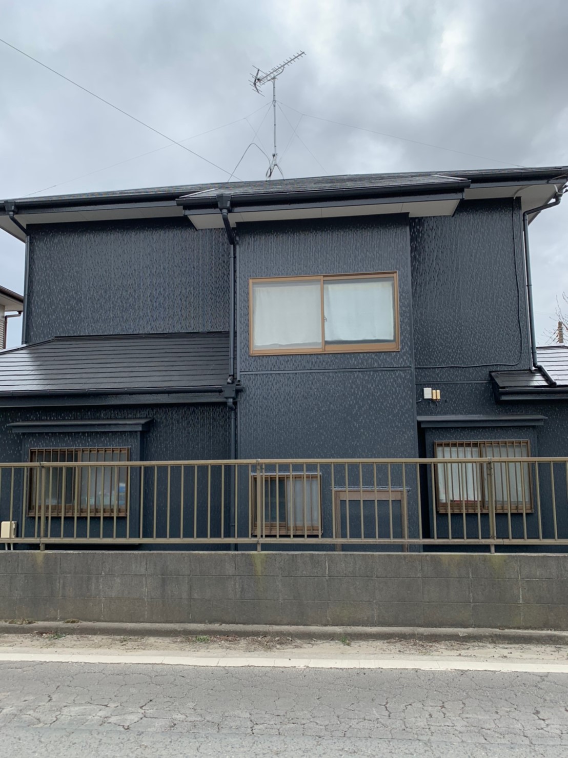 千葉県市原市　外壁塗装　屋根塗装　コーキング打ち替え工事　付帯塗装