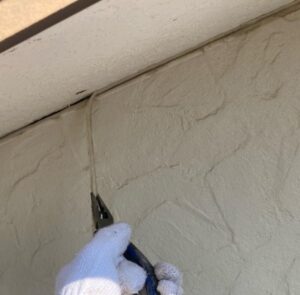 千葉県八千代市　Y様邸　屋根塗装・外壁塗装　軒取り合いシーリング (3)