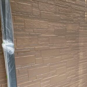 千葉県八千代市　Y様邸　屋根塗装・外壁塗装　外壁の模様付け (1)