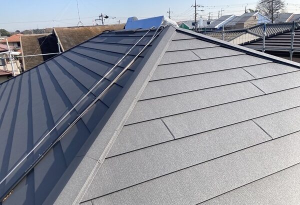 千葉県習志野市　屋根カバー工法(重ね葺き工事)　ガルバリウム鋼板 (5)