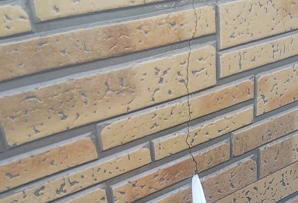 千葉県千葉市若葉区　Y様邸　屋根カバー工法・外壁塗装　ひび割れ(クラック)補修 (2)