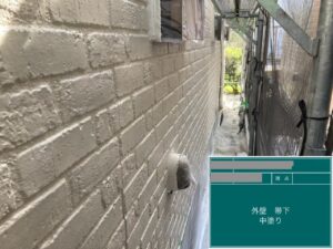 千葉県千葉市稲毛区　K様邸　外壁塗装、帯下の中塗りを行いました！（2）