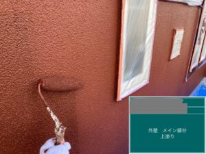 千葉県四街道市　O様邸　外壁塗装　メイン部分、上塗り（1）