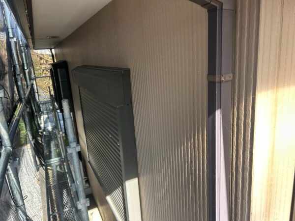 千葉県鴨川市　M様邸　外壁塗装工事　下塗り～中塗り～上塗り