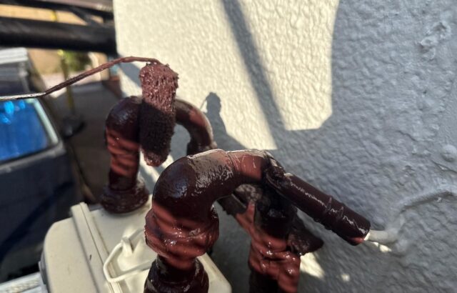 千葉県千葉市若葉区　N様邸　付帯部塗装　ガスメーター　ケレン～塗装までの流れ