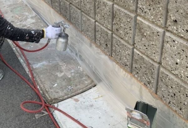 外壁塗装ではローラー塗装と吹き付け塗装はどっちが良い？それぞれのメリットやデメリットを解説