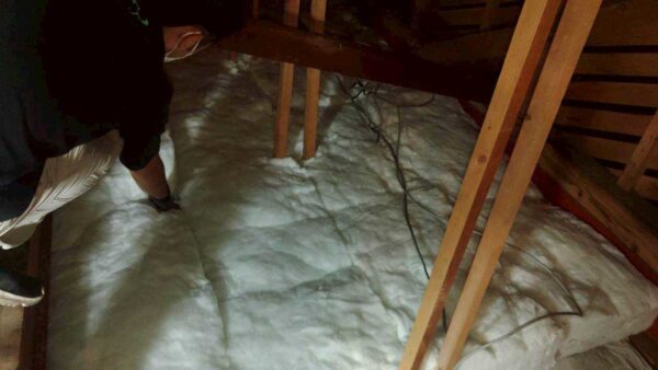 千葉県匝瑳市 H様邸 断熱材 敷き込み工事 施工完了で快適に過ごせる住環境になりました!