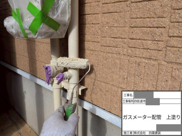 千葉県四街道市 T様邸 付帯部補修 雨樋の部分交換とガスメーター配管の塗装をおこないました!