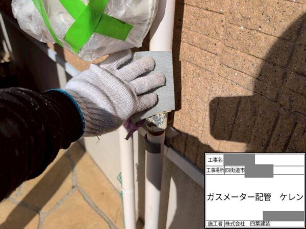 千葉県四街道市 T様邸 付帯部補修 雨樋の部分交換とガスメーター配管の塗装をおこないました!