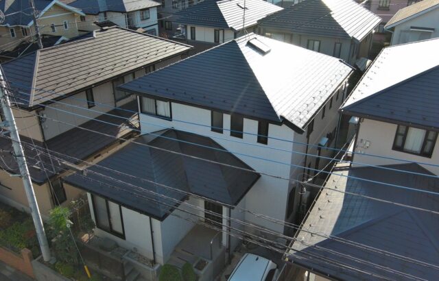 四街道市ベランダの外壁が痛んでいるので見てほしいとのご依頼です。